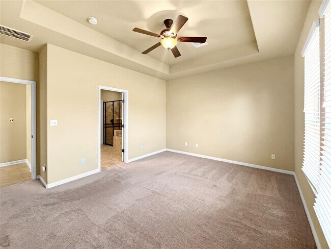 Building Photo - 14312 Senia Bend
