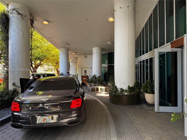 Building Photo - 101 20th St