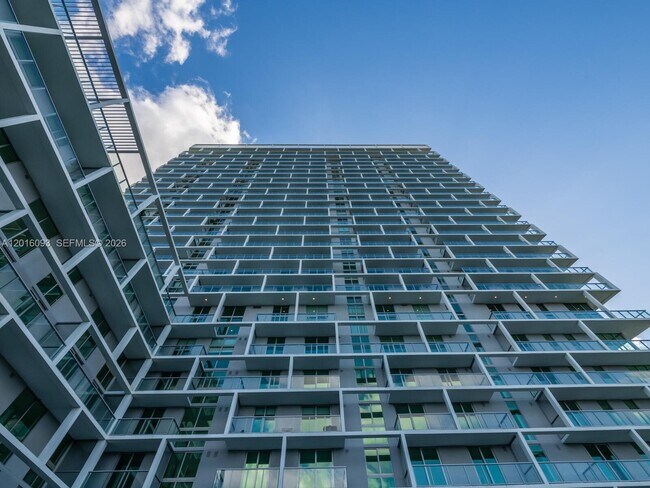 Building Photo - 2000 Metropica Wy