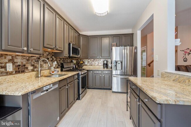 Building Photo - 802 Yarrow Cir