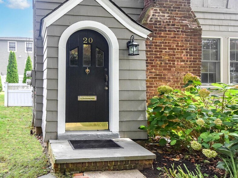 Building Photo - 20 Oldwood Rd