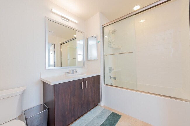 Building Photo - Element 436