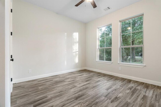 Building Photo - 12110 W Tara Plantation Dr