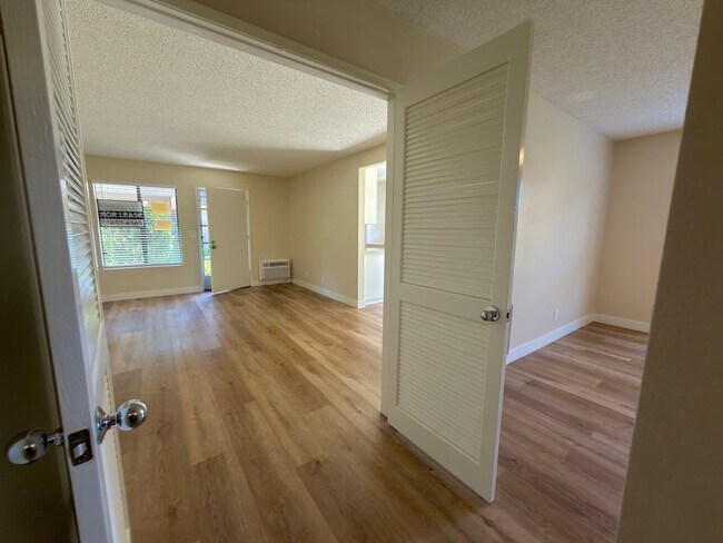 Building Photo - IRVINE 1 BED, 1 BATH CONDO- $2,575 ("THE SPRINGS" COMMUNITY)