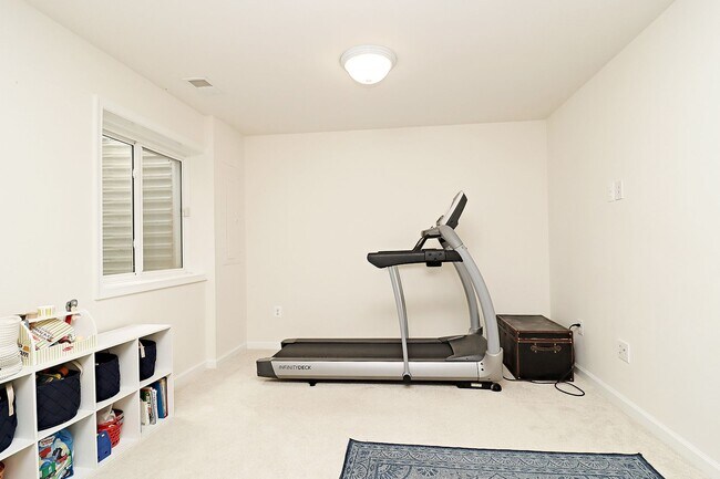 Building Photo - Dog-Friendly Pavilions at Pantops Townhome With Garage