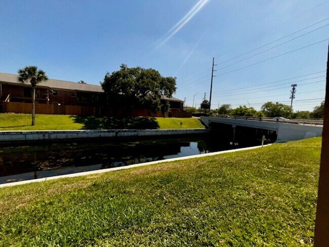 Building Photo - 2X2.5 -MOVE IN NOW! NEW LVP FLOORING ON 1ST FLOOR! NEW CARPET ON 2ND FLOOR! WATER VIEWS! CALL TOD...