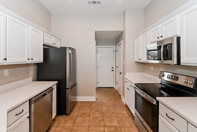 Building Photo - 3110 Logan's Loop