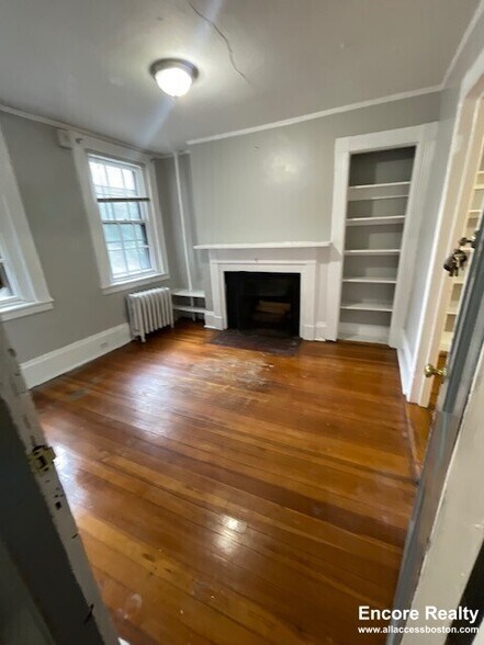 Building Photo - 3 Champney Pl