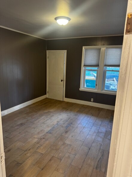 Building Photo - 292 Elm St