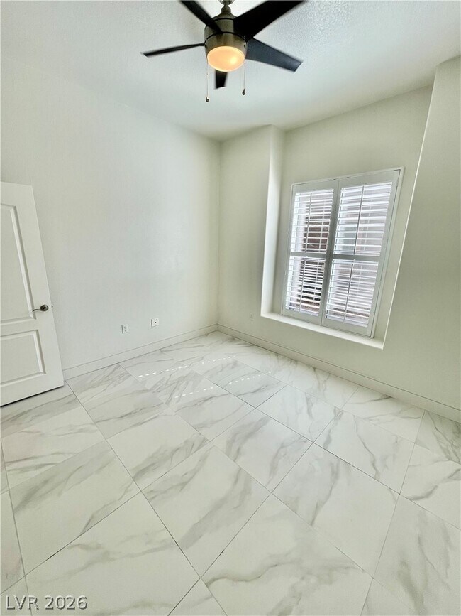 Building Photo - 3360 Cactus Shadow St