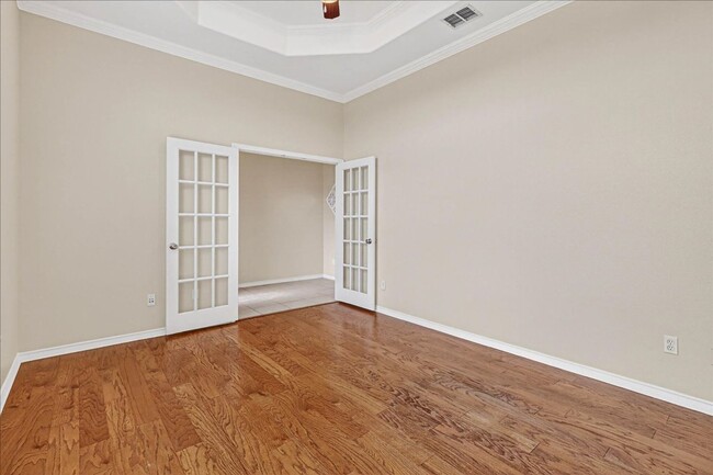 Building Photo - 6325 Oso Pkwy