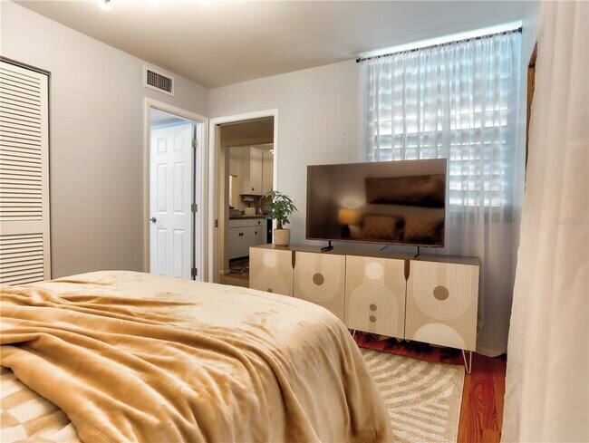 Building Photo - 322 Timber Lake Dr