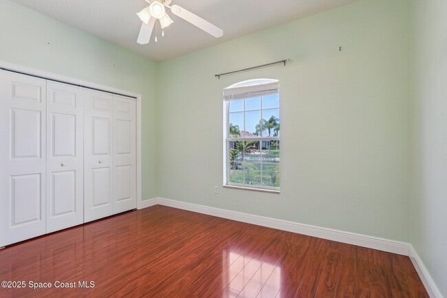 Building Photo - 929 Hialeah St
