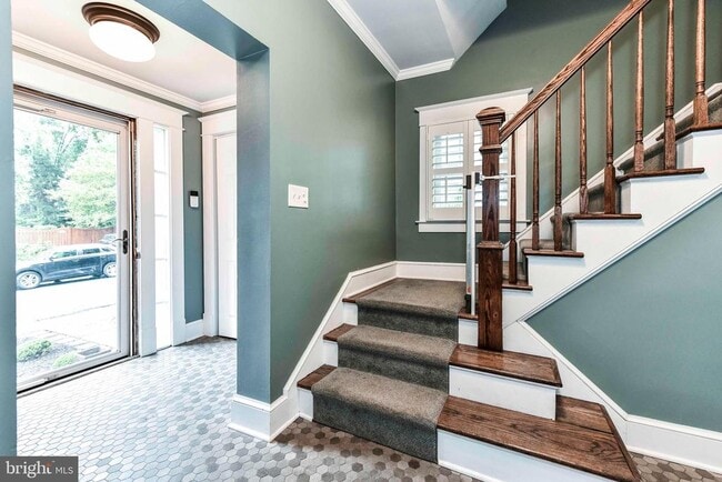 Building Photo - 209 W Myrtle St