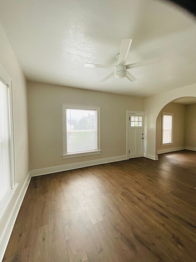 Building Photo - charming 2-bedroom home tucked within the heart of Colorado Springs, CO, and filled with an abund...
