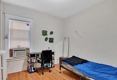 Building Photo - 576 Providence St