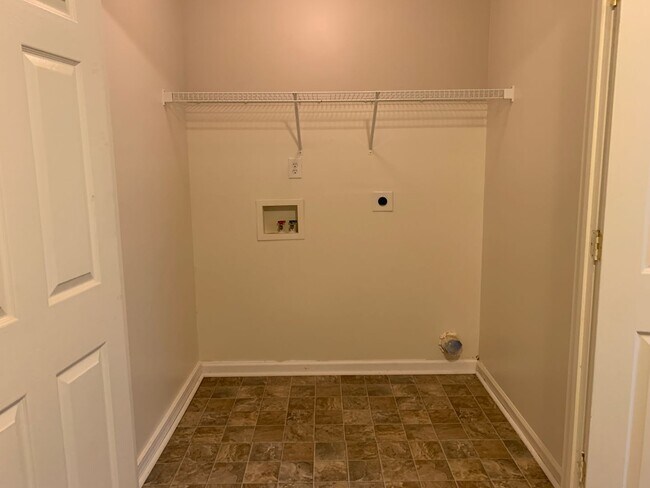 Building Photo - Montevallo, AL*** 2 Bed 2 Bath $1,154/mo**Deposit $0