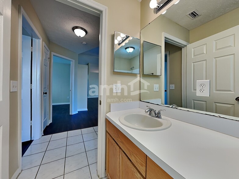 Building Photo - 11234 Andy Dr