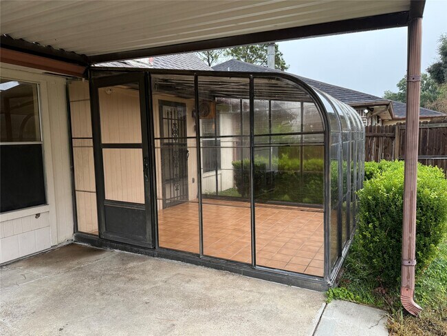 Building Photo - 16431 Canario Dr