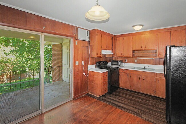Building Photo - 4121 Walker Rd