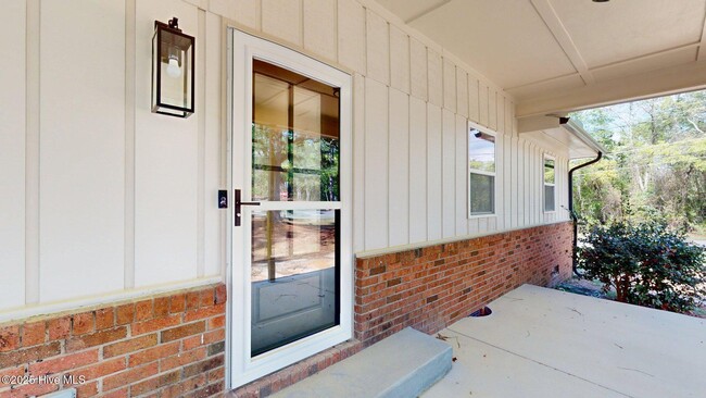 Building Photo - 600 S Hardin St