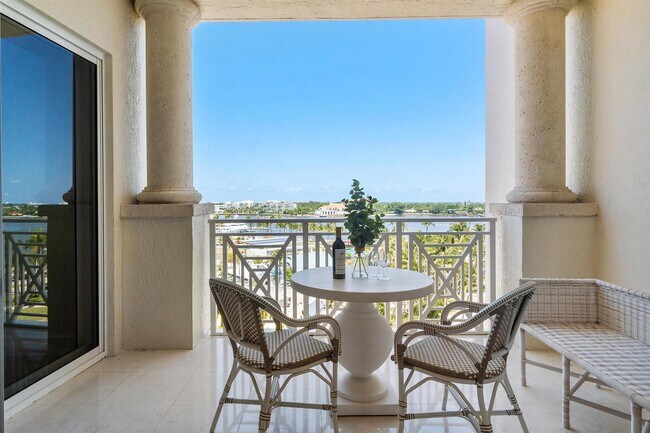 Building Photo - 201 S Narcissus Ave