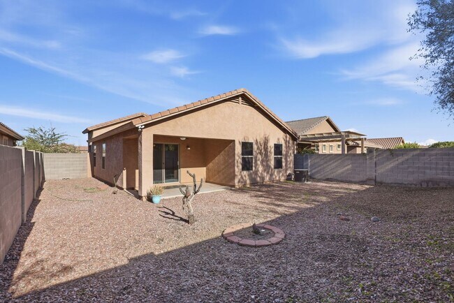 Building Photo - 3 bedroom home in queen creek, ready to go!-1 MONTH FREE WITH A 13 MONTH LEASE!