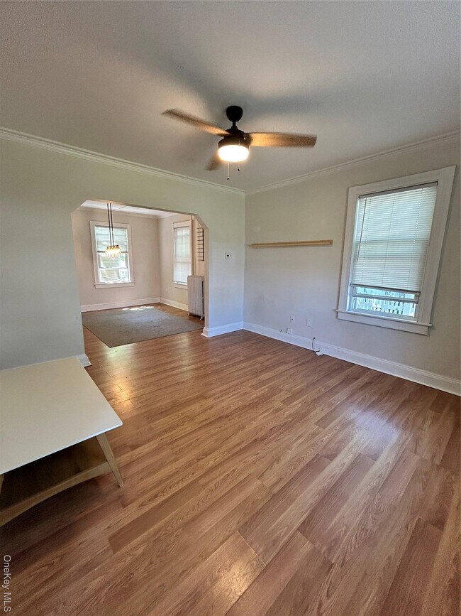 Building Photo - 24 Arnold Ave