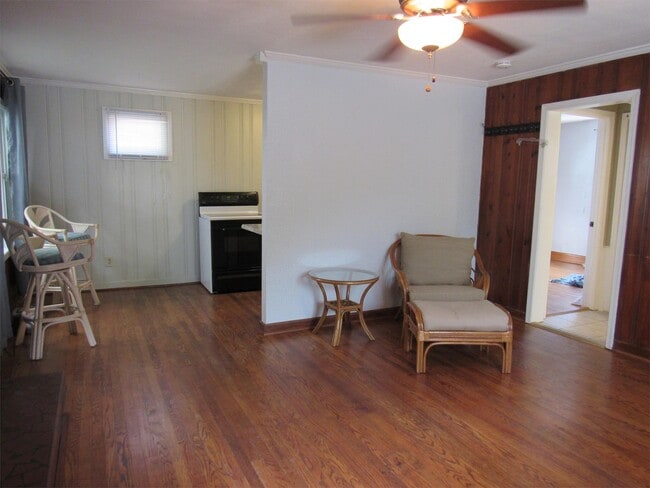 Building Photo - 1537 E Ocean View Ave