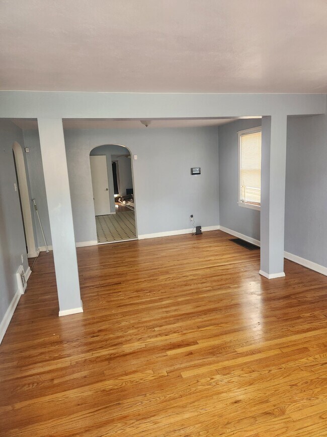 Building Photo - 8338 Willett Ave