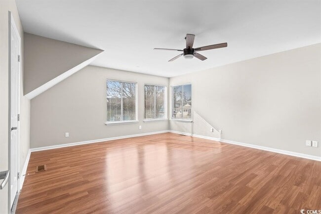 Building Photo - 6517 Valene Ct