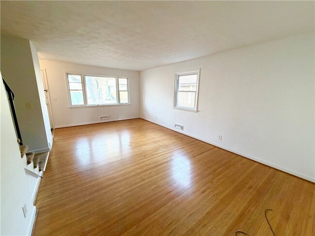 Building Photo - 214 Magnolia Ave