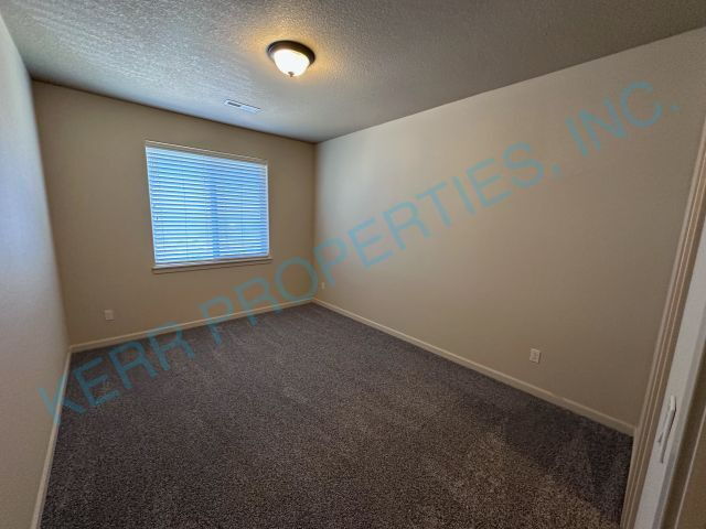 Building Photo - Spacious 5-Bedroom Retreat with 3407 Sq Ft...