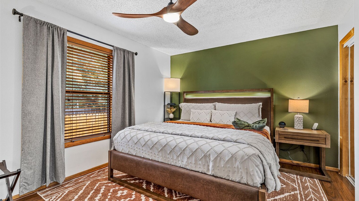 Building Photo - 210 Kiowa