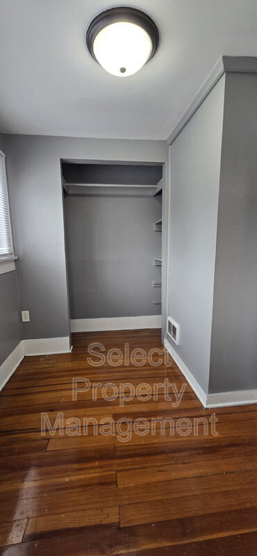 Building Photo - 4130 Hoagland Ave