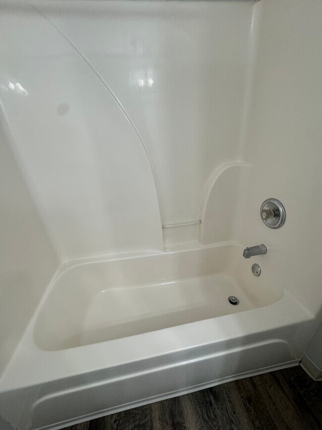 Building Photo - Woodfield