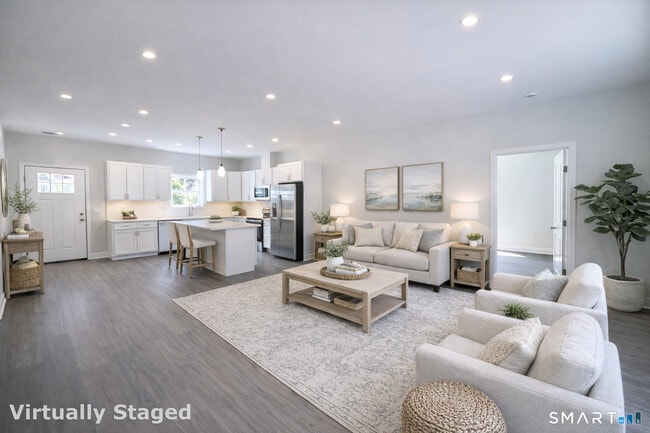 Building Photo - 24 Glen Rd