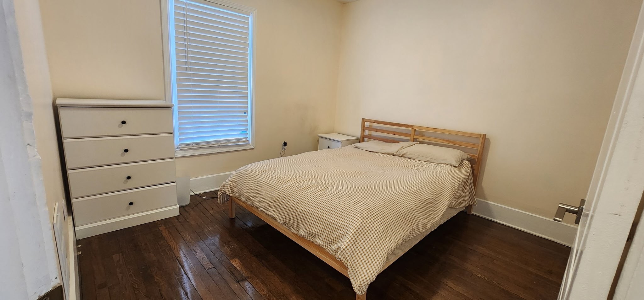 Building Photo - 8410 Brush St