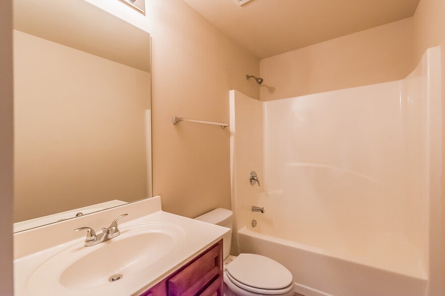 Building Photo - 803 Kite Way