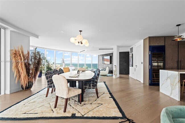 Building Photo - 1000 South Pointe Dr