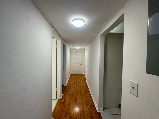 Building Photo - 2018 SW 29th Ct