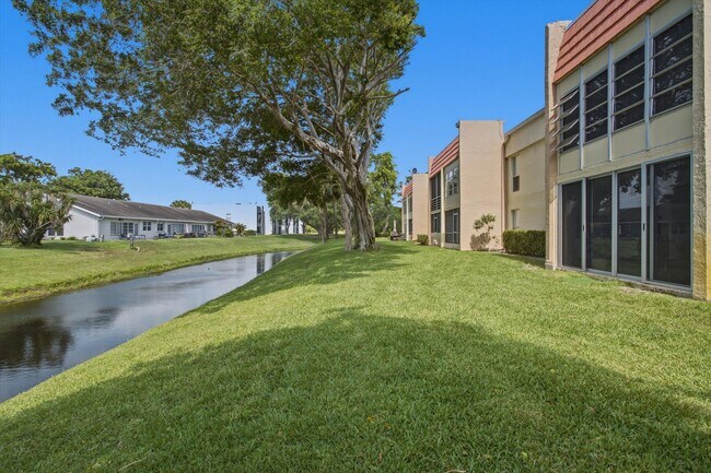 Building Photo - 2800 Fiore Way