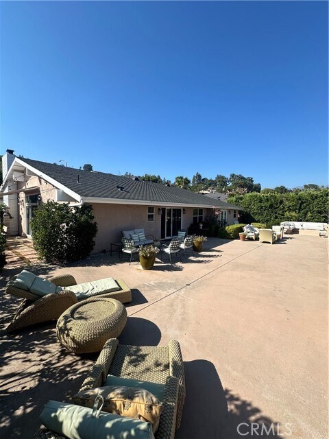 Building Photo - 3160 Kirkham Dr