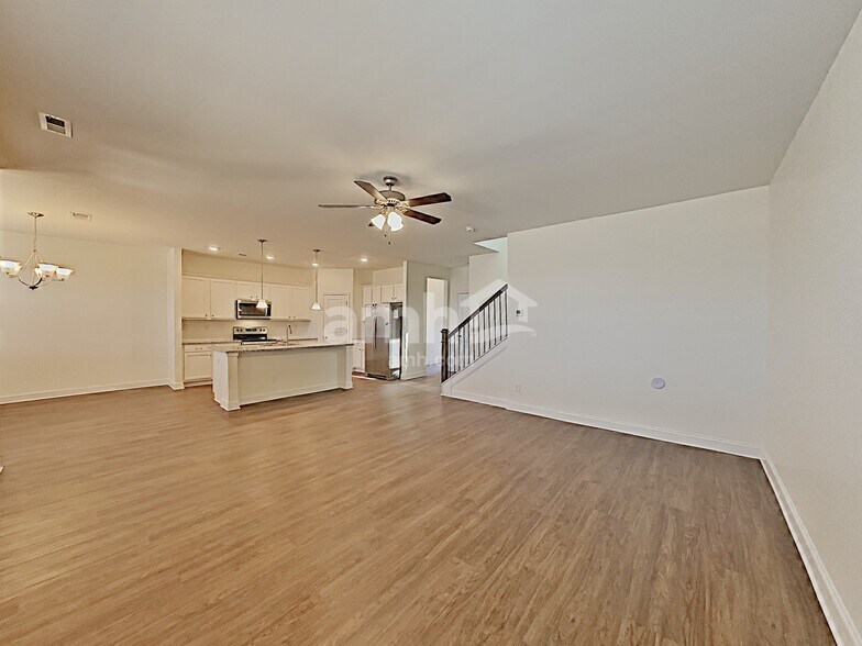 Building Photo - 427 Catawba St