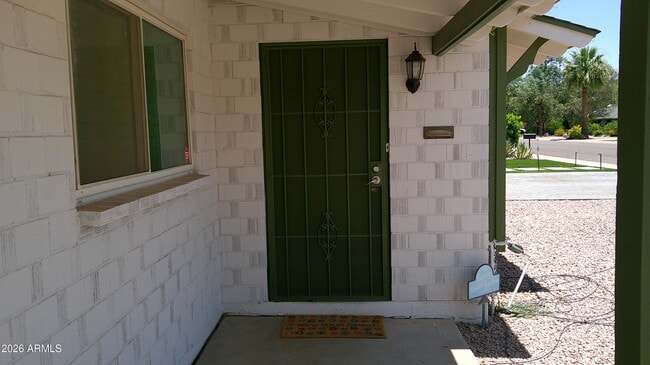 Building Photo - 8608 E Highland Ave