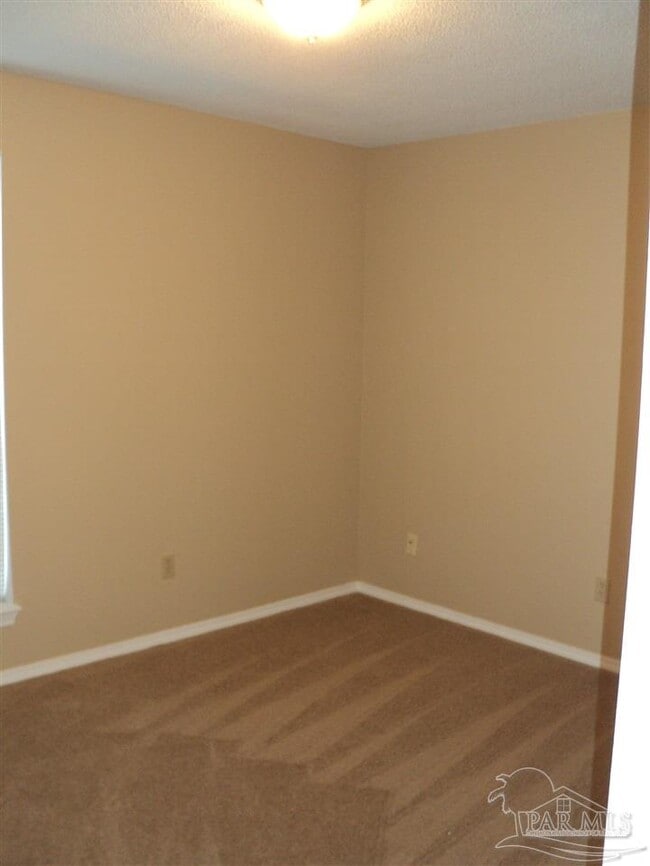 Building Photo - 417 Oak Knoll Ln