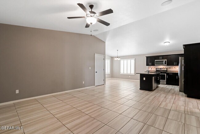 Building Photo - 1908 Thomas Lackland St