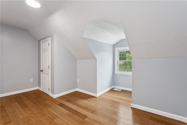 Building Photo - North Hills Area Bungalow