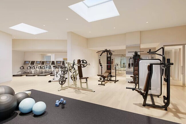 Building Photo - 300 W 122nd St