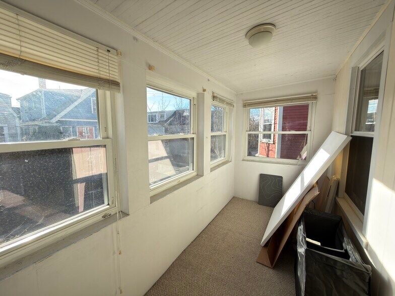 Building Photo - 20 Magnolia Ave